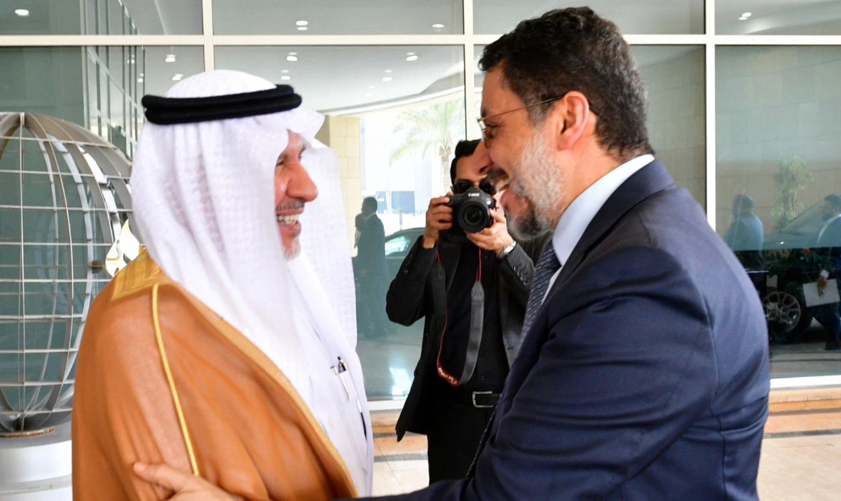 KSrelief chief receives Yemeni PM and his delegation