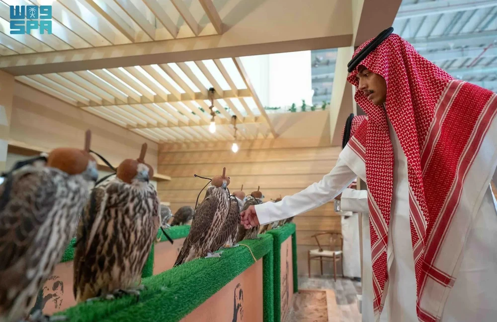 The Saudi International Falcons and Hunting Exhibition 2024 opened its door Friday to visitors in Malham, north of Riyadh, showcasing a blend of tradition and modernity. (SPA)