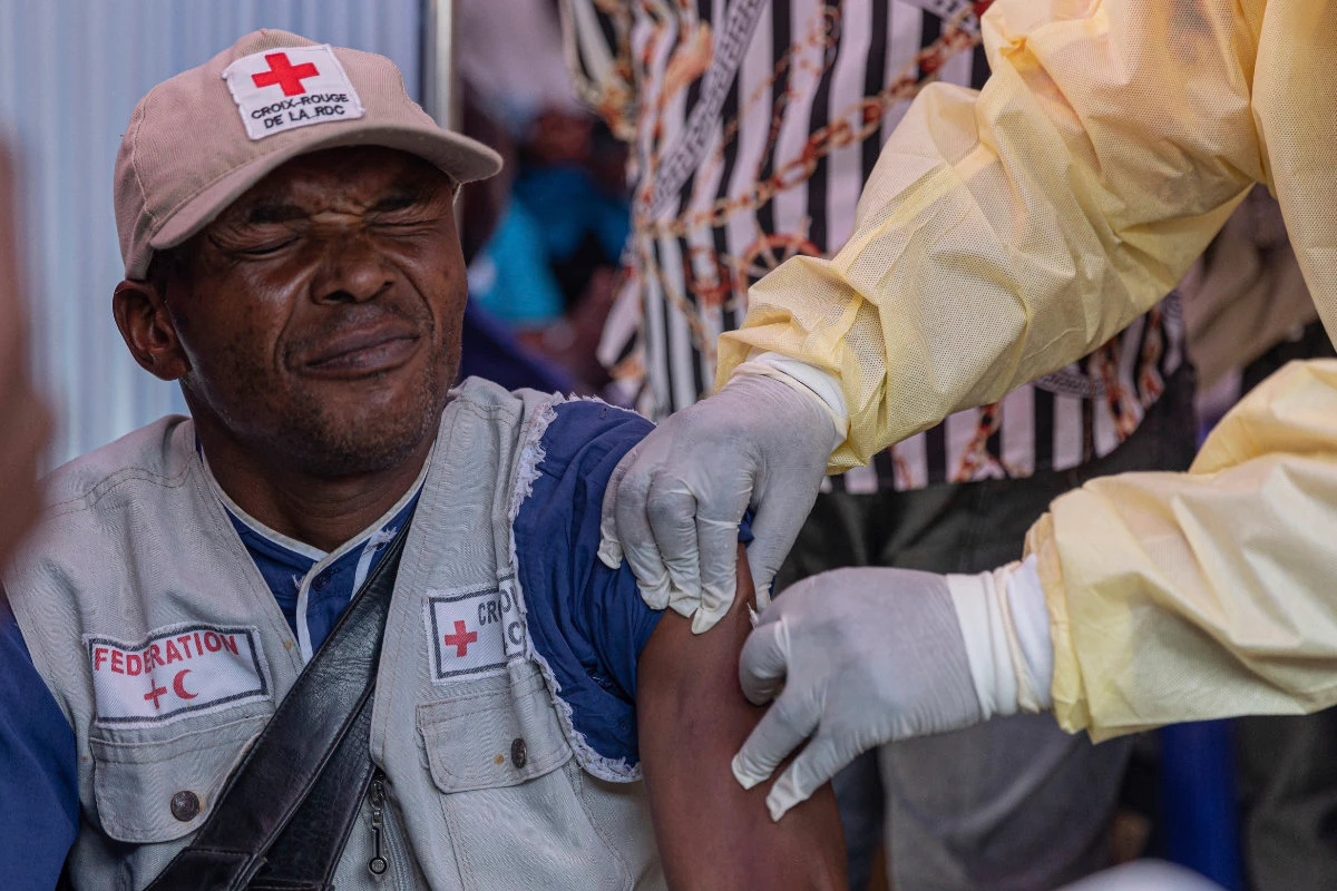 A man receives a vaccination against mpox at the General hospital in Goma, on Oct. 5, 2024. (AP) A Congolese health official administers a mpox vaccination to a man at a hospital in Goma, North Kivu province, DR Congo, on October 5, 2024. (REUTERS)