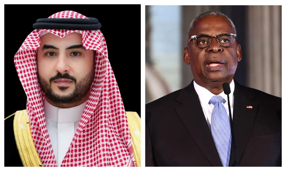 Saudi Arabia’s Defense Minister Prince Khalid bin Salman and US Defense Secretary Lloyd Austin. (File/SPA/AFP)