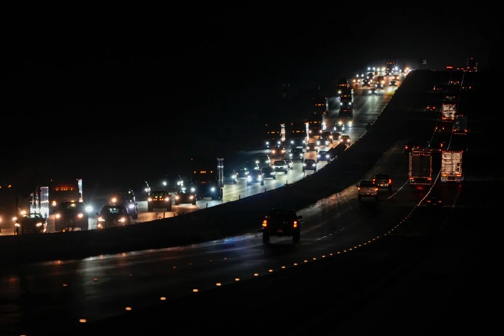 Heavy traffic flows northbound on Interstate-75 as people evacuate the Tampa Bay area ahead of Hurricane Milton's arrival. (AP)