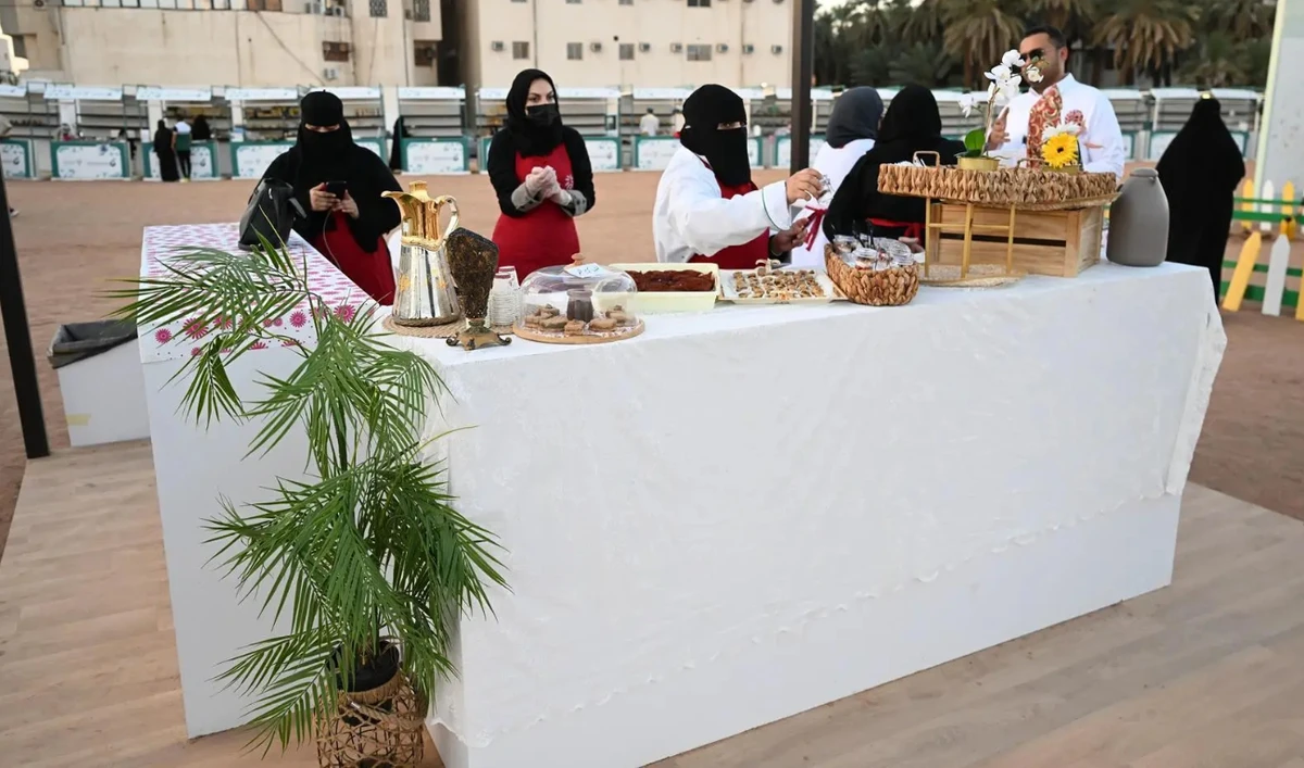 The Madinah Dates Season will be held until the end of this year, featuring an exhibition, events, and competitions designed to elevate the industry through innovative and creative solutions. (SPA)
