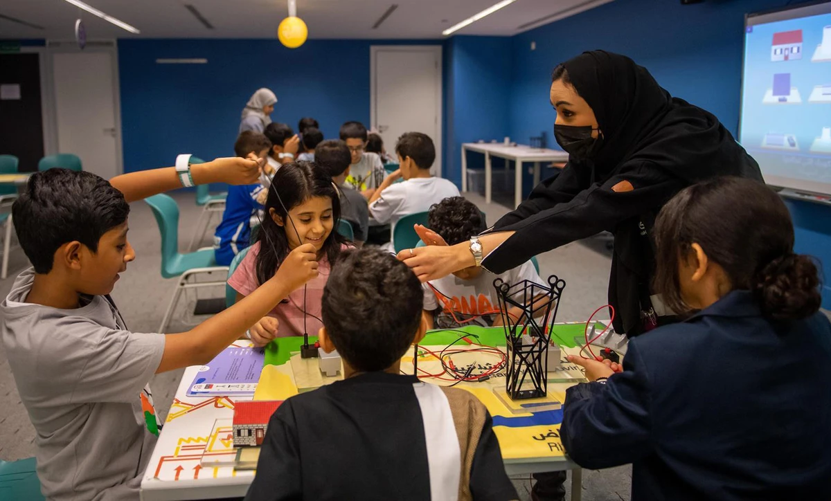 The event will feature a variety of other scientific activities and experiments. (SPA)