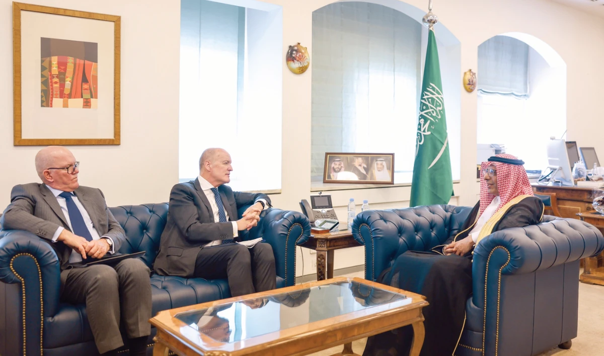Saudi Deputy Minister for International Multilateral Affairs Abdulrahman Al-Rassi received Dutch Ambassador for Human Rights Wim Geerts and the Netherlands’ Ambassador to the Kingdom Hans Peter van der Woude. (MOFA)