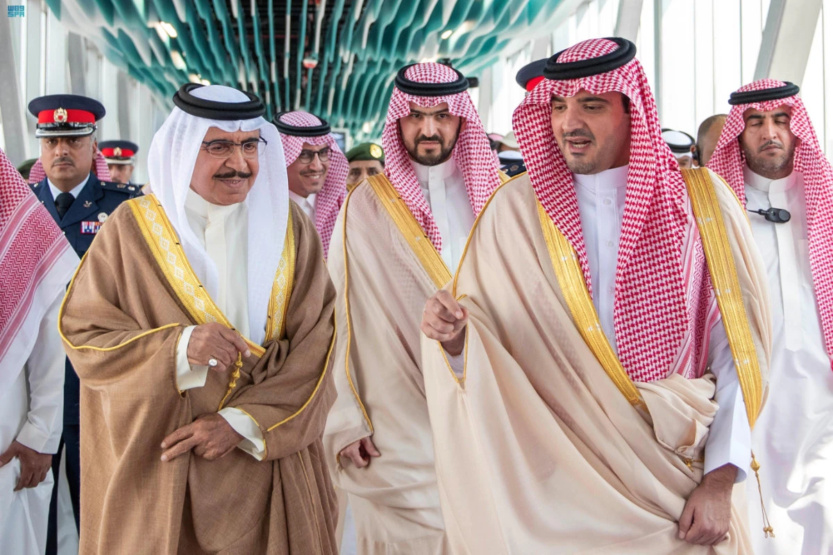 Saudi Interior Minister Prince Abdulaziz bin Saud bin Nayef and Bahrain's Interior Minister Sheikh Rashid bin Abdullah Al-Khalifa conducted a joint inspection on Thursday of the King Fahd Causeway connecting the two kingdoms on Thursday. (SPA)
