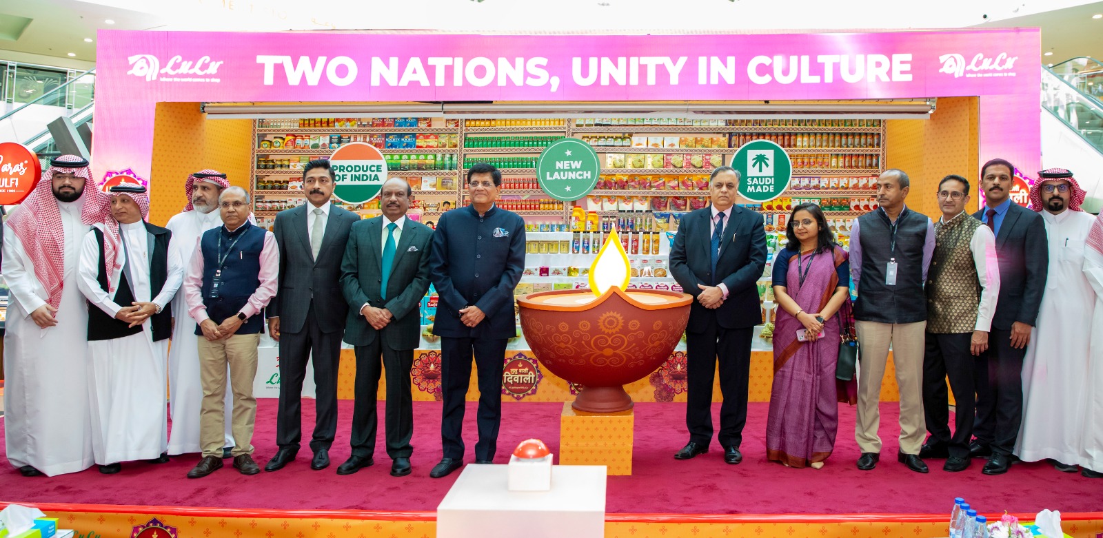 Indian Commerce and Industry Minister Piyush Goyal launches Ladakh apples in LuLu.