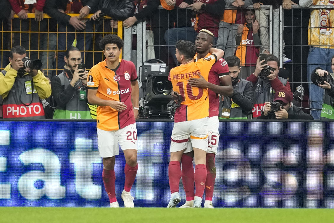 Galatasaray’s Victor Osimhen celebrates after scoring his side’s third goal during their Europa League opening phase match against Tottenham Hotspur at Ali Sami Yen stadium, in Istanbul on Nov. 7, 2024. (AP)