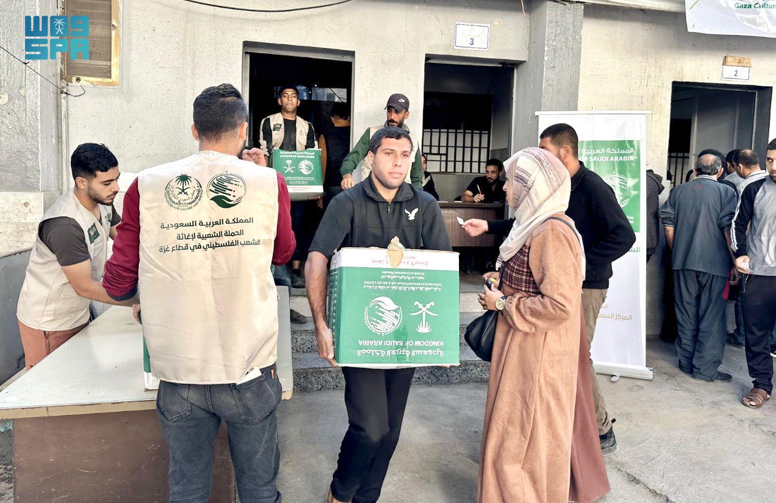 Saudi aid agency KSrelief is continuing to provide essential food baskets to families in northern Gaza, the Saudi Press Agency reported on Saturday. (SPA)