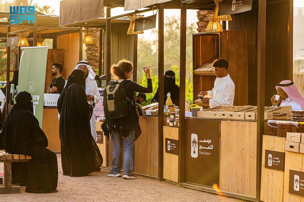 A total of 843 farmers participated in the AlUla Dates Season’s auction. (SPA)