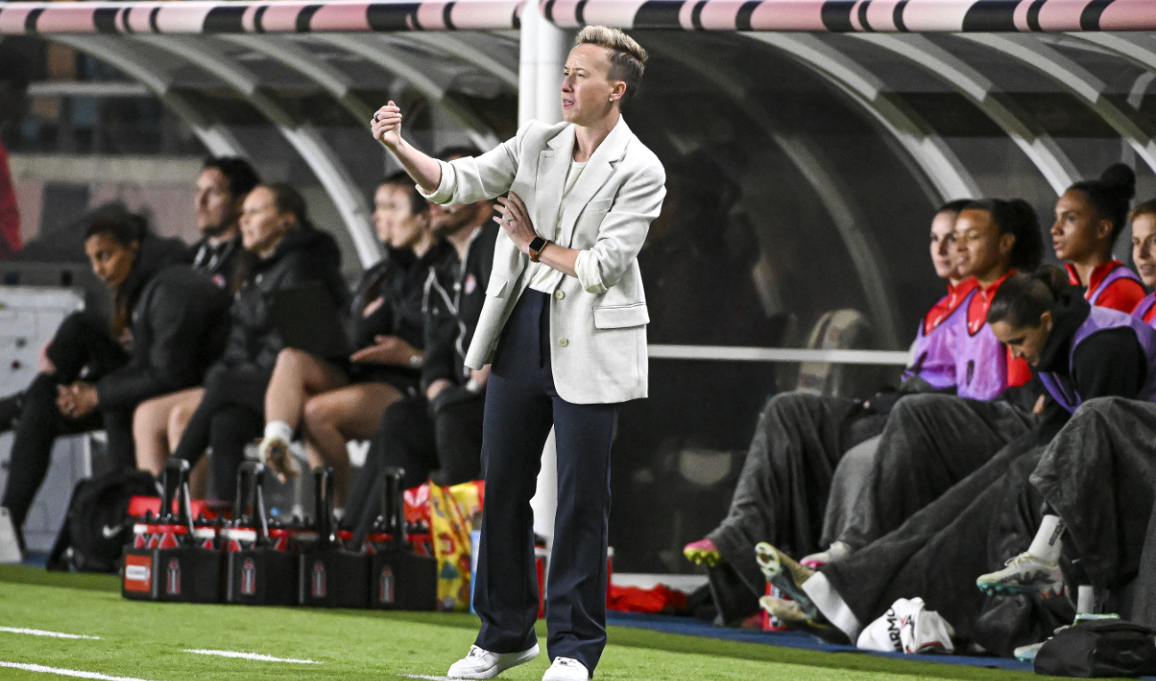Canada women's national team head coach Beverly Priestman directs the offense during their game against Costa Rica in the 2024 Concacaf Women's Gold Cup at Shell Energy Stadium on February 28, 2024 in Houston, Texas. (AFP/File)