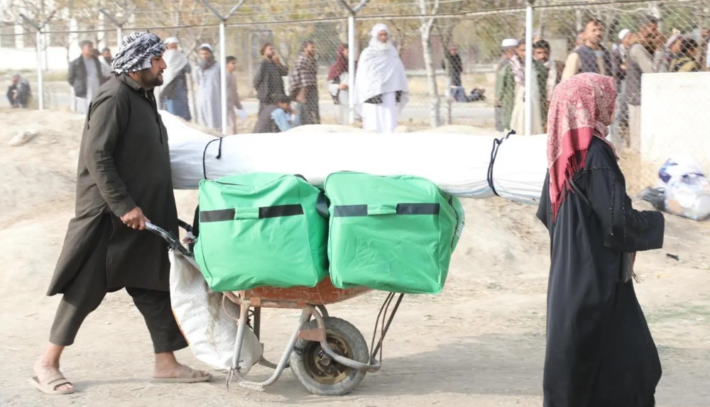 KSrelief has launched a shelter project for people returning from Pakistan to Afghanistan and victims of the 2024 floods. (SPA)