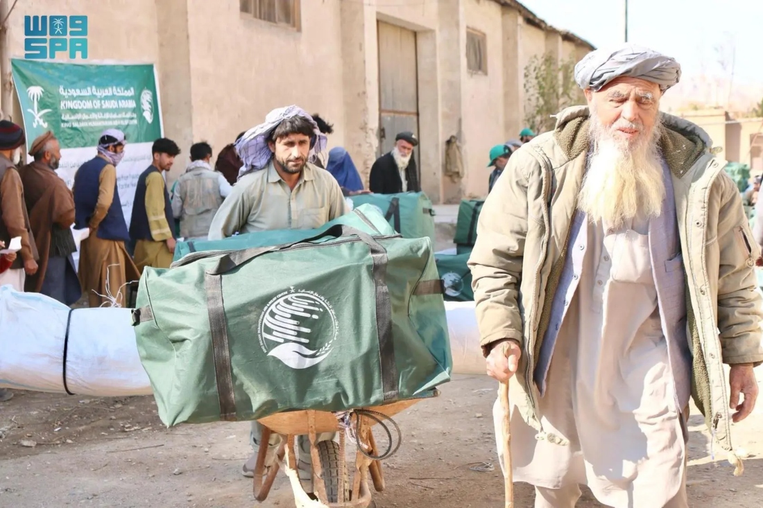 The support is part of a shelter project to help people returning to the country from Pakistan and those affected by flooding. (SPA)