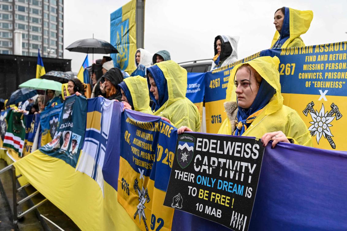 Protesters holding banners and placards take part in a demonstration against the Russian invasion of Ukraine, at the Beyoglu district of Istanbul on November 23, 2024. (AFP)