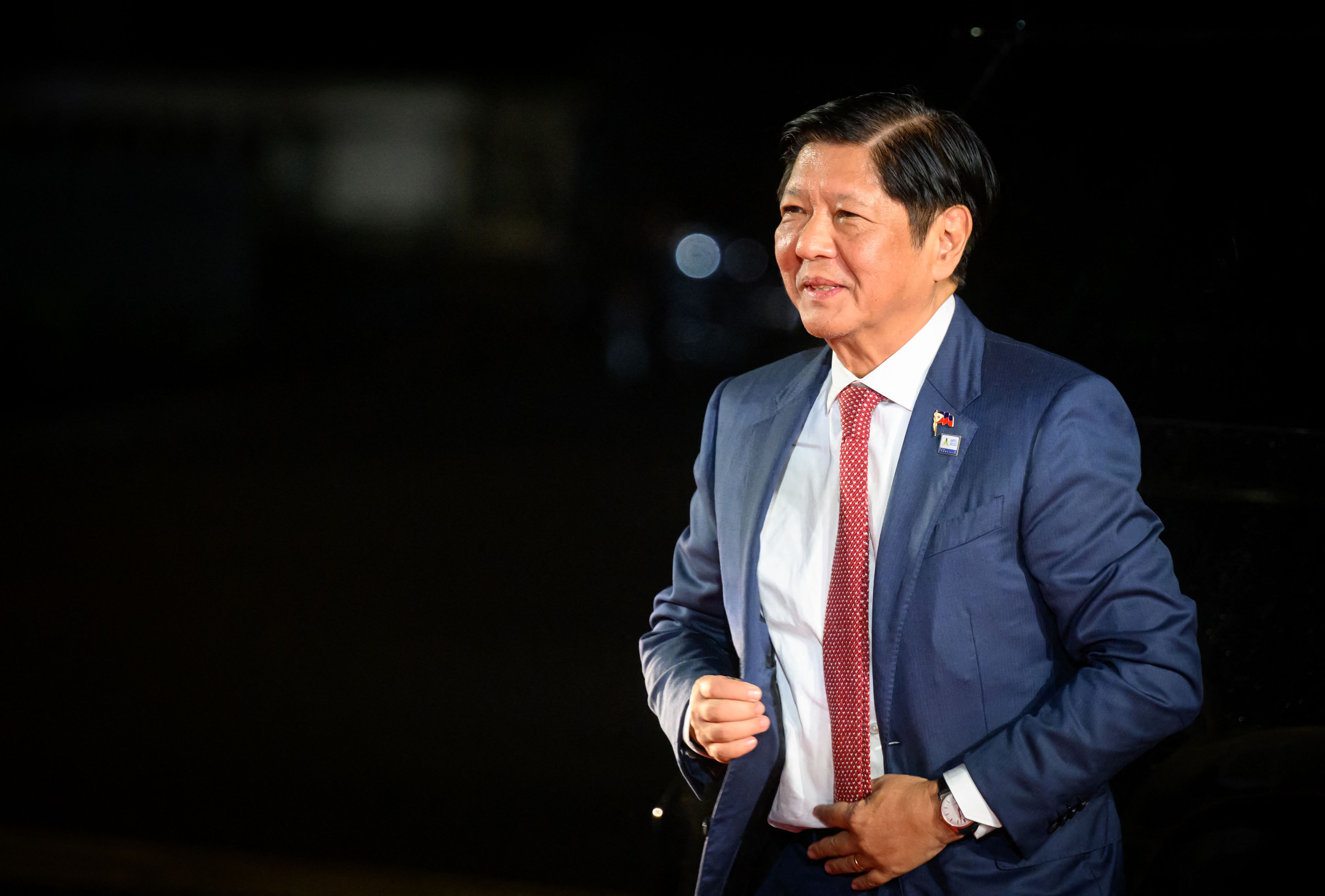 Philippines President Ferdinand Marcos Jr. arrives for an Asia-Pacific Economic Cooperation event in San Francisco, California, on Nov. 16, 2023. (AFP)