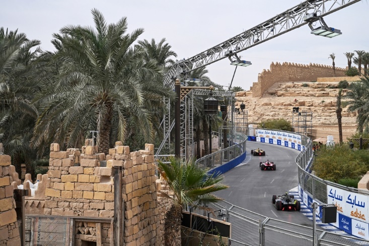 Diriyah circuit revealed as one of 3 additions to Formula E Trackmania