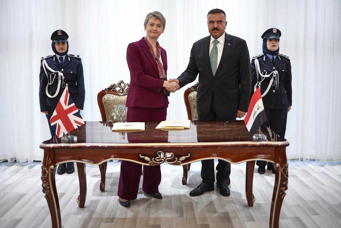 Britain’s Home Secretary Yvette Cooper and Iraq’s Minister of Interior Abdul Amir Al-Shimmari, front right, shake hands after signing a joint statement on border security following a meeting at the Ministry of Interior of Iraq in Baghdad, Iraq, Nov. 26, 2024. (AP)