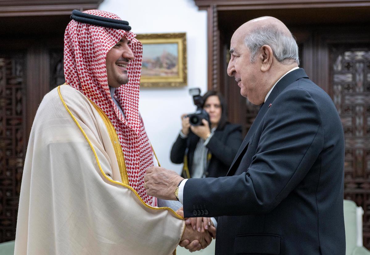 Saudi Interior Minister Prince Abdulaziz bin Saud bin Nayef bin Abdulaziz met Algerian President Abdelmadjid Tebboune in Algiers on Thursday. (SPA)