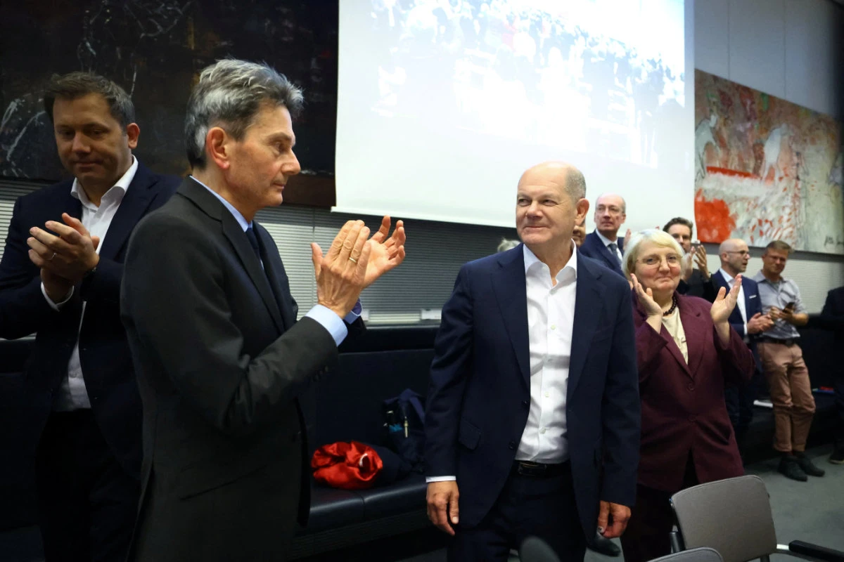 Germany heads for early elections as Scholz coalition collapses