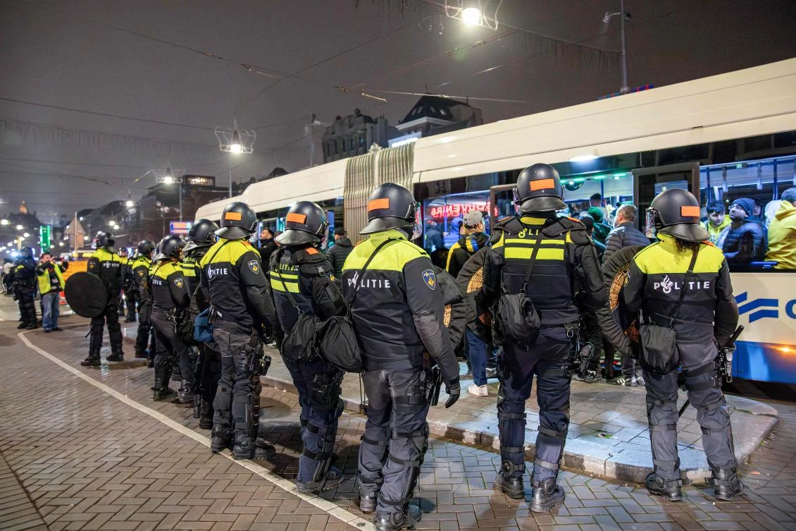 Dutch PM to skip climate summit during probe into soccer violence