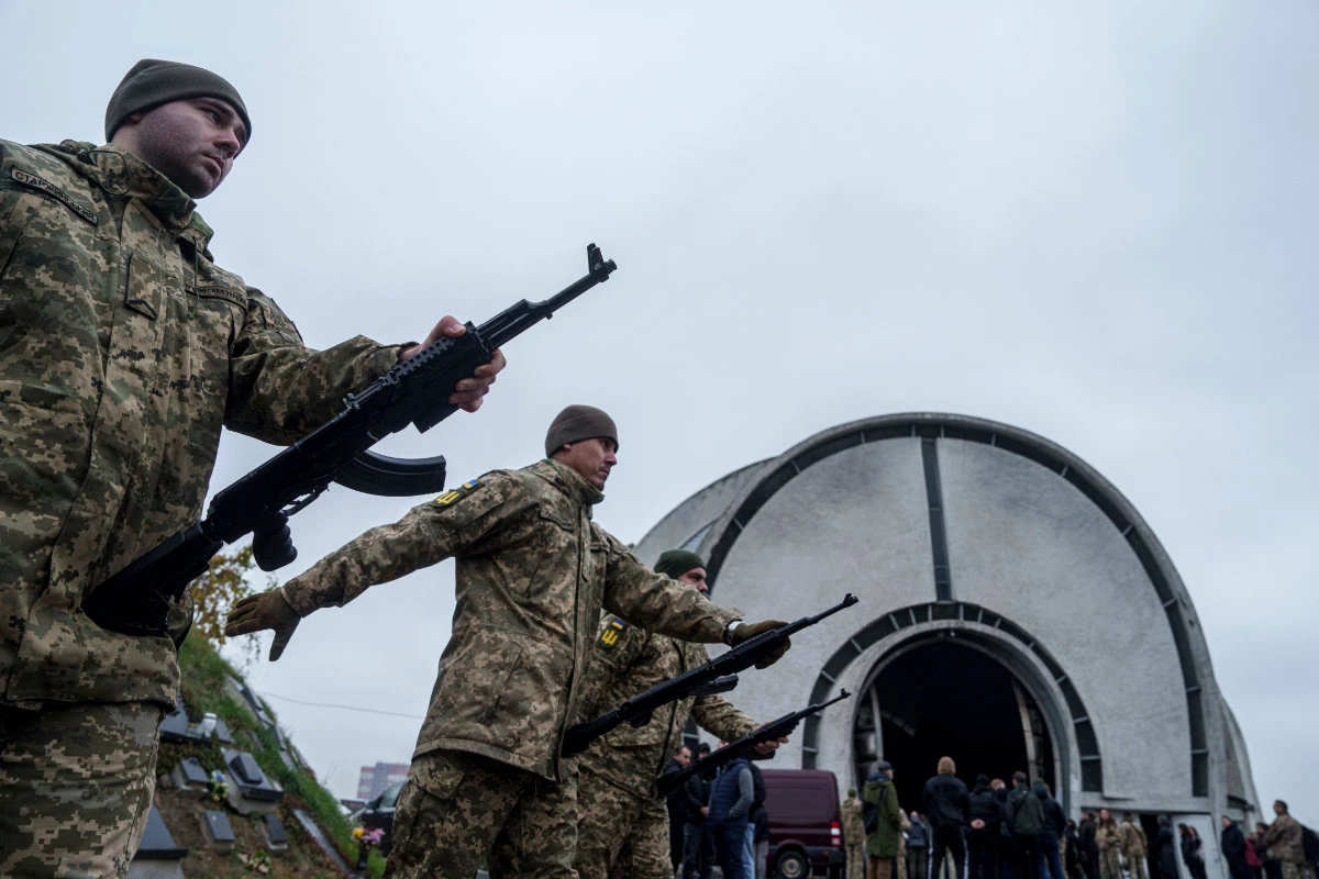 Ukraine commander says challenges increase in war with Russia