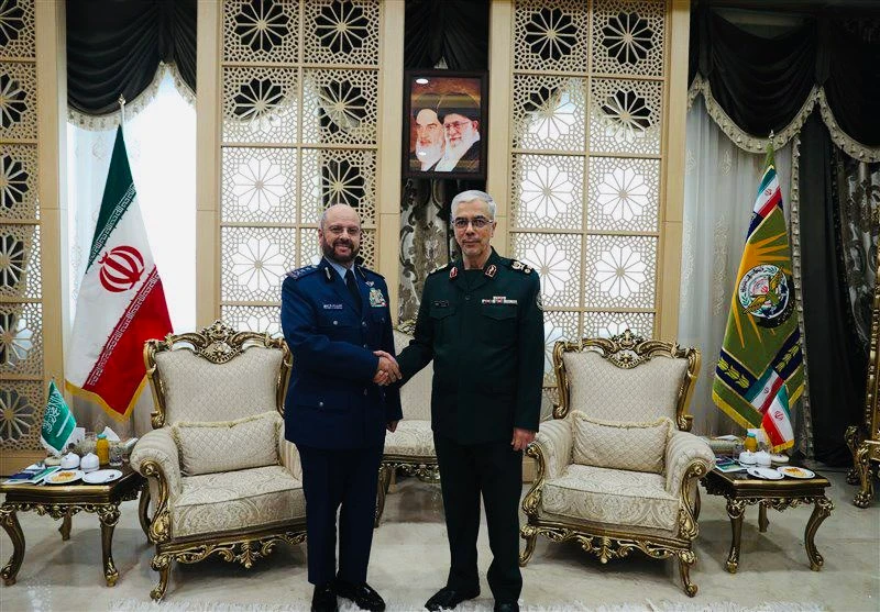 The chief of staff of Saudi Arabia’s armed forces visited Tehran on Sunday to meet with his Iranian counterpart and discuss defense ties. (MODKSA)