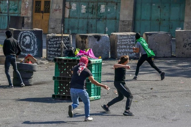 US imposes sanctions on senior Hamas officials