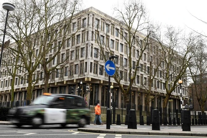 The US Embassy in London returns to normal after police carry out controlled explosion of package