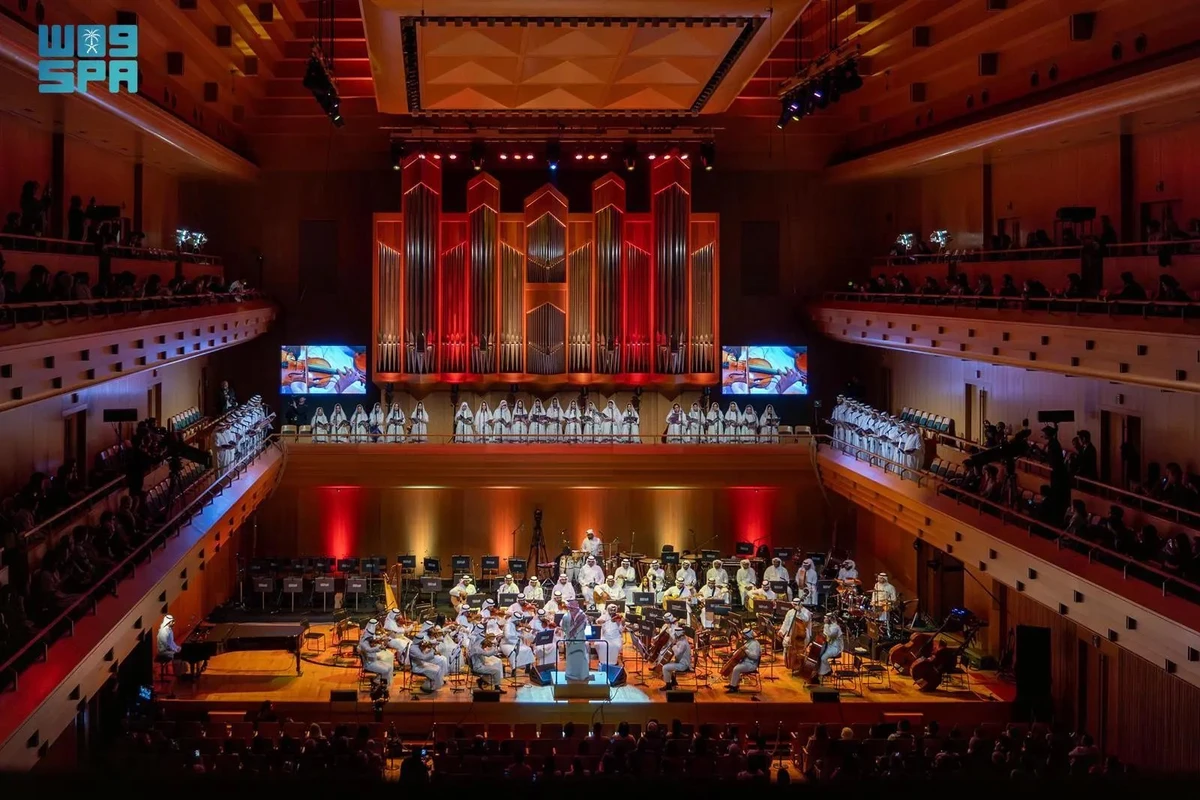 The Saudi National Orchestra and Choir gave a finale performance on Friday at the Tokyo Opera City Theater of its “Masterpieces of the Saudi Orchestra” concert. (SPA)
