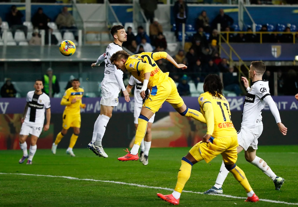 Atalanta’s Mateo Retegui scores their first goal with a header during the Serie A match between Parma and Atalanta at the Stadio Ennio Tardini in Parma on Saturday. (Reuters)