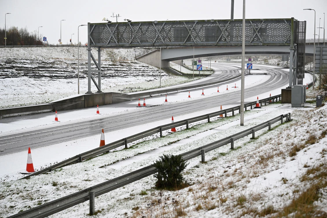 A view of the M90 motorway clear of traffic, as the Queensferry Crossing is closed due to the risk of falling ice, as a result of Storm Bert, near Edinburgh, Scotland, Britain, November 23, 2024. (REUTERS)