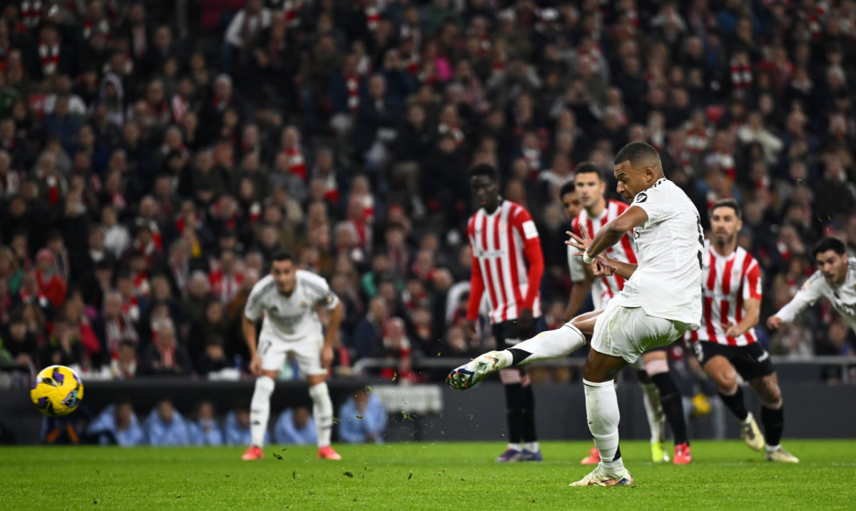 Real Madrid's Kylian Mbappe fails to score a penalty during the Spanish La Liga soccer match between Athletic Bilbao and Real Madrid at the San Mames stadium in Bilbao, Spain, Wednesday, Dec. 4, 2024. (AP)