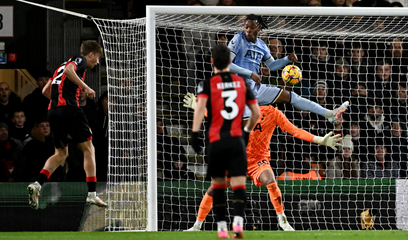 Bournemouth’s Dean Huijsen scores their first goal and game winner during the Premier League match against Tottenham Hotspur at Vitality Stadium, Bournemouth, Britain, on Dec. 5, 2024. (Reuters)