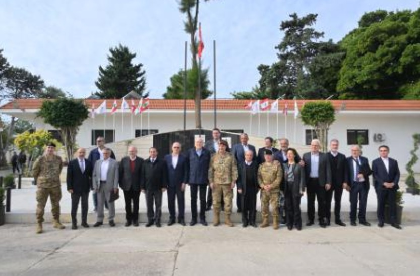 The Lebanese Cabinet on Saturday approved the deployment of the army south of the Litani River during an exceptional meeting at a military base in Tyre. (AFP)