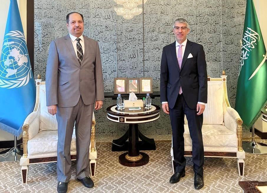 Saudi UN Ambassador Abdulaziz Al-Wasil, right, meets with Aqeel Al-Ghamdi, assistant supervisor-general for planning and development affairs at KSrelief, in New York.(SPA)