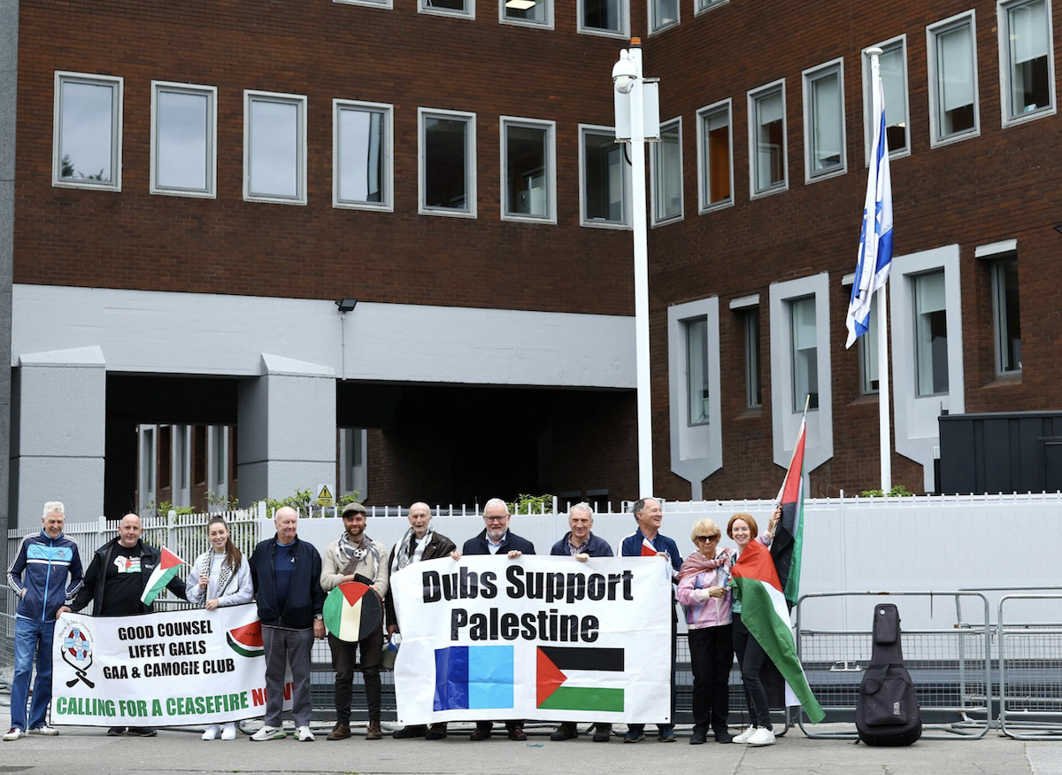 Demonstrators in support of Palestinians stand outside the Israeli embassy in Dublin, Ireland. (File/Reuters)