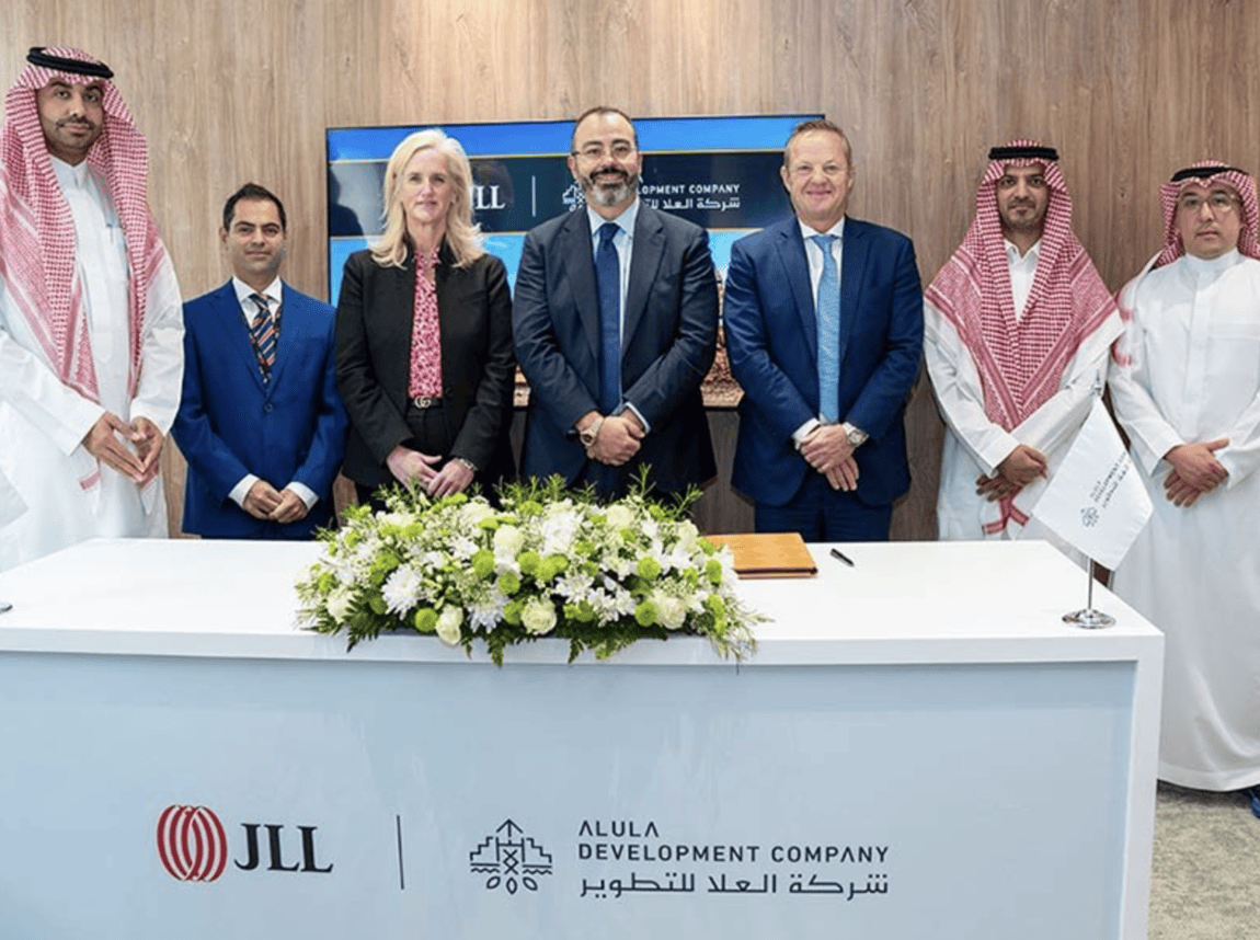 The contract signing was attended by prominent leaders from both organizations, including Sue Asprey Price, CEO of EMEA Work Dynamics at JLL, and Fabien Toscano, CEO of AlUla Development Co. JLL
