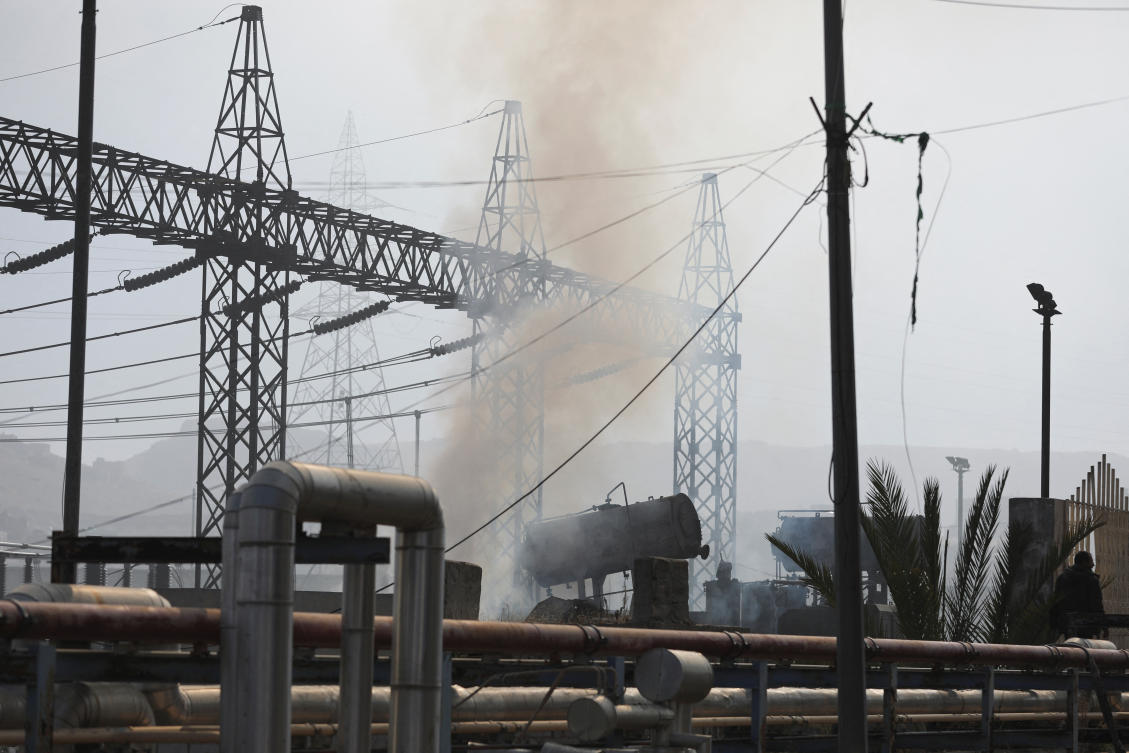 Smoke rises from a power station following Israeli airstrikes in Sanaa, Yemen December 19, 2024. (REUTERS)
