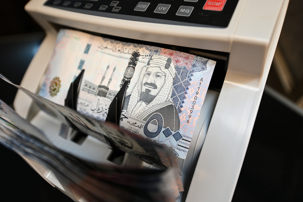 The increase in banks’ profits is primarily attributed to a combination of favorable factors that highlight the sector’s strength and ability to adapt. Shutterstock