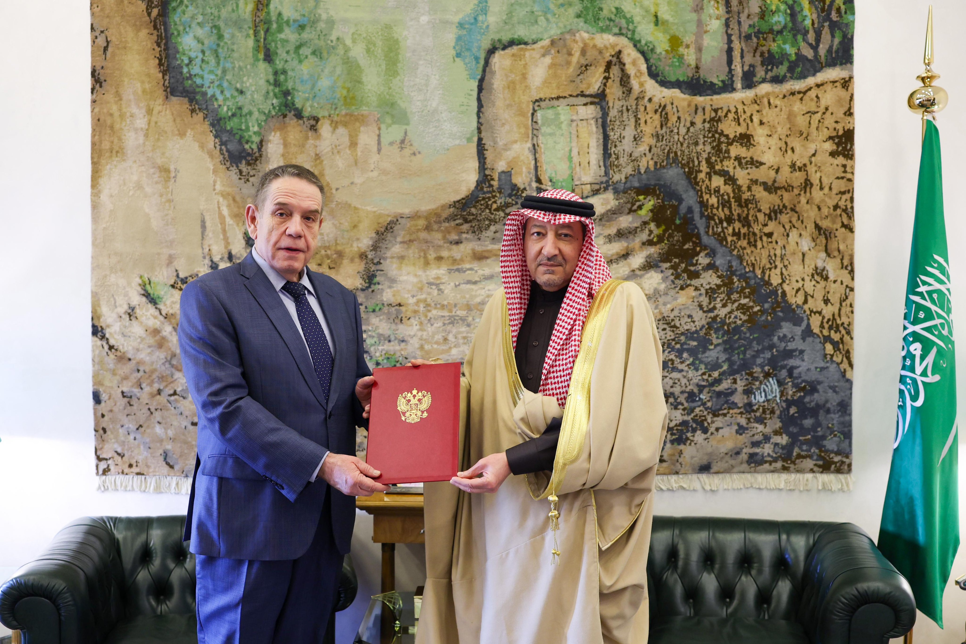 Waleed Al-Khuraiji, the deputy minister of foreign affairs, and Sergey Kozlov, the Russian ambassador to Saudi Arabia, Dec. 26 (SPA)