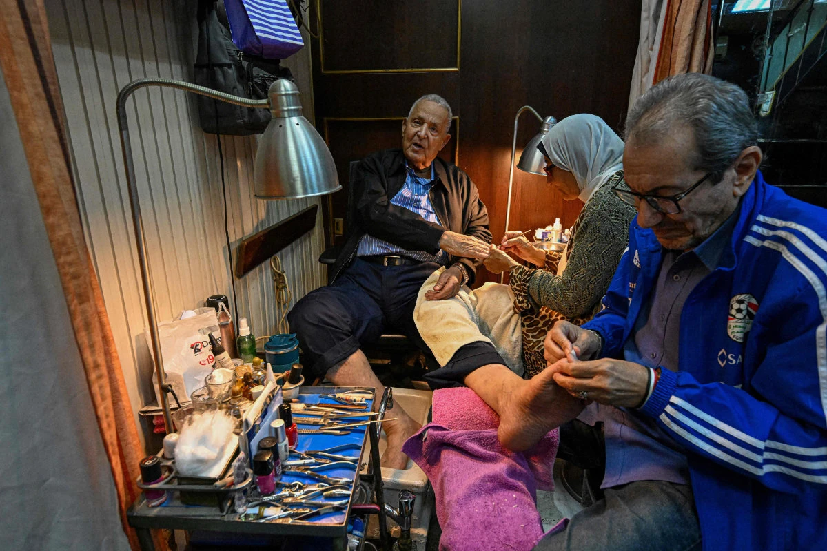 Manicurist to the stars keeps Cairo’s golden age alive