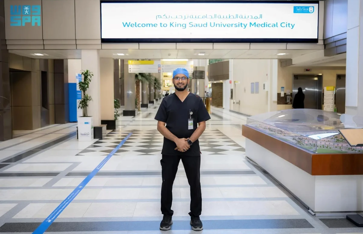 King Saud University announced on Thursday that two of its team have secured a US patent for a novel material designed to inhibit bone bleeding and combat microbial infections. (SPA)