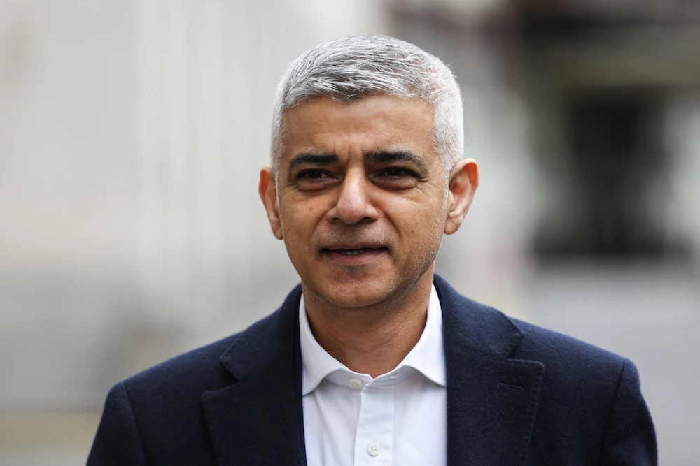London’s Muslim mayor set for knighthood: Report