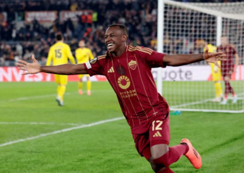 AS Roma’s right-back defender Saud Abdulhamid made history on Thursday after becoming the first Saudi player to score in a European championship when his club beat SC Braga 3-0. (Reuters)