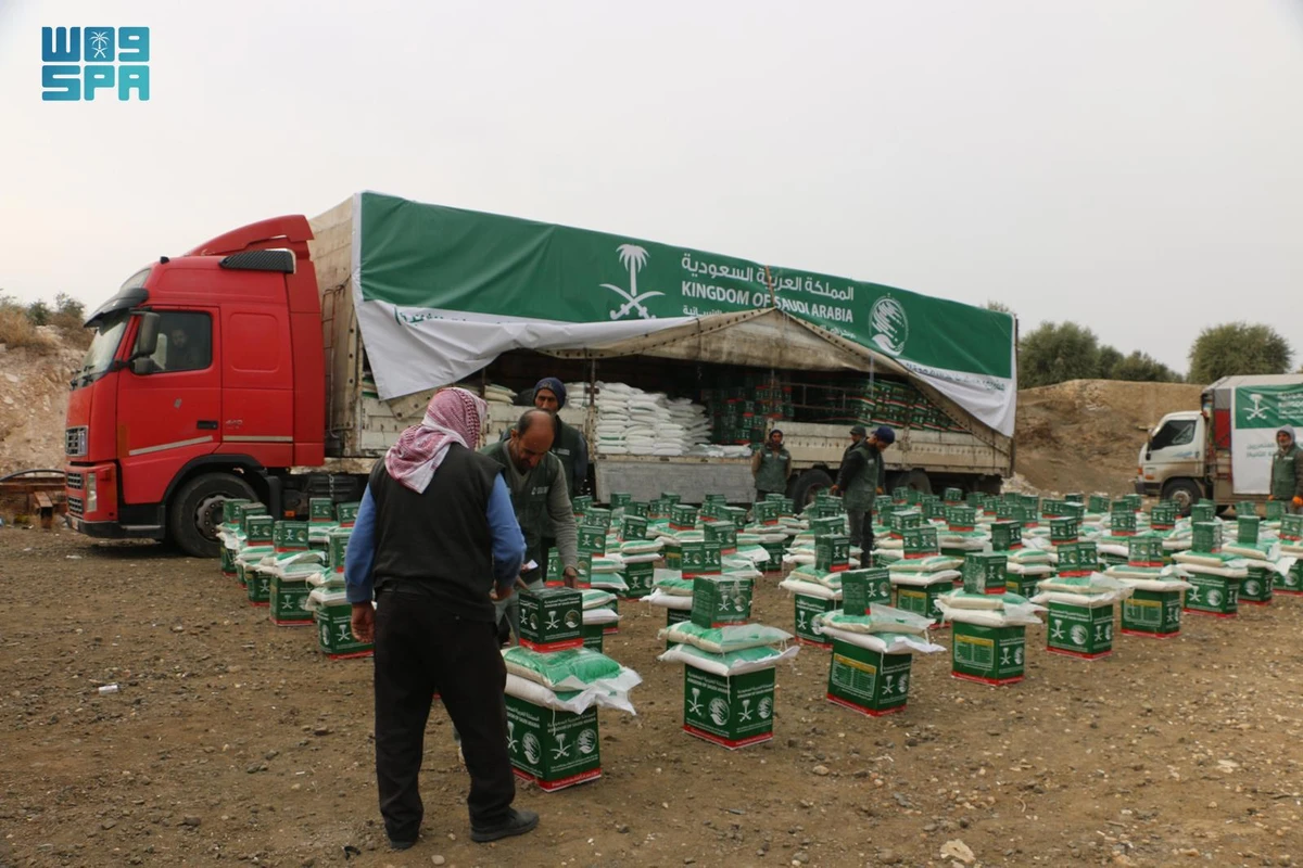 KSrelief delivers food and hygiene kits to earthquake-hit northern Syria. (SPA)
