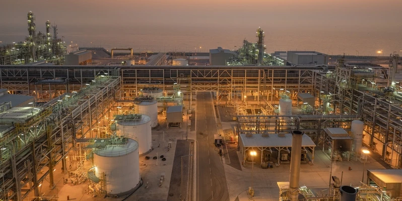As of October, the average price of Omani oil increased by 2.5 percent to $82.6 per barrel, while oil production decreased by 5.4 percent to nearly 994,000 barrels per day. ONA