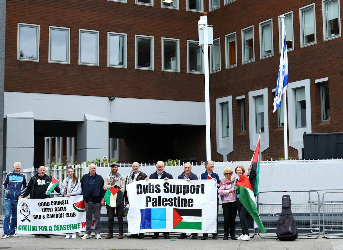 Demonstrators in support of Palestinians stand outside the Israeli embassy in Dublin, Ireland. (File/Reuters)