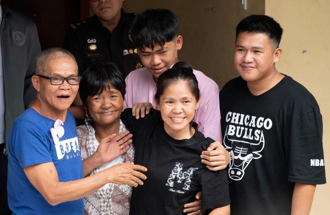 Philippines president says legal experts to consider clemency requests for convict Veloso