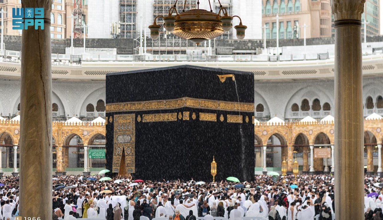 National Center for Meteorology forecast moderate to heavy rainfall, accompanied by thunderstorms, hail and strong winds in parts of Asir, Al-Baha and Makkah. (SPA)
