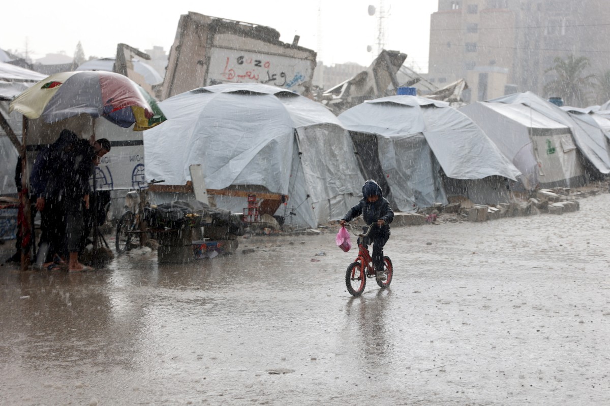Red Cross urges unhindered aid access to flood-hit and freezing Gaza