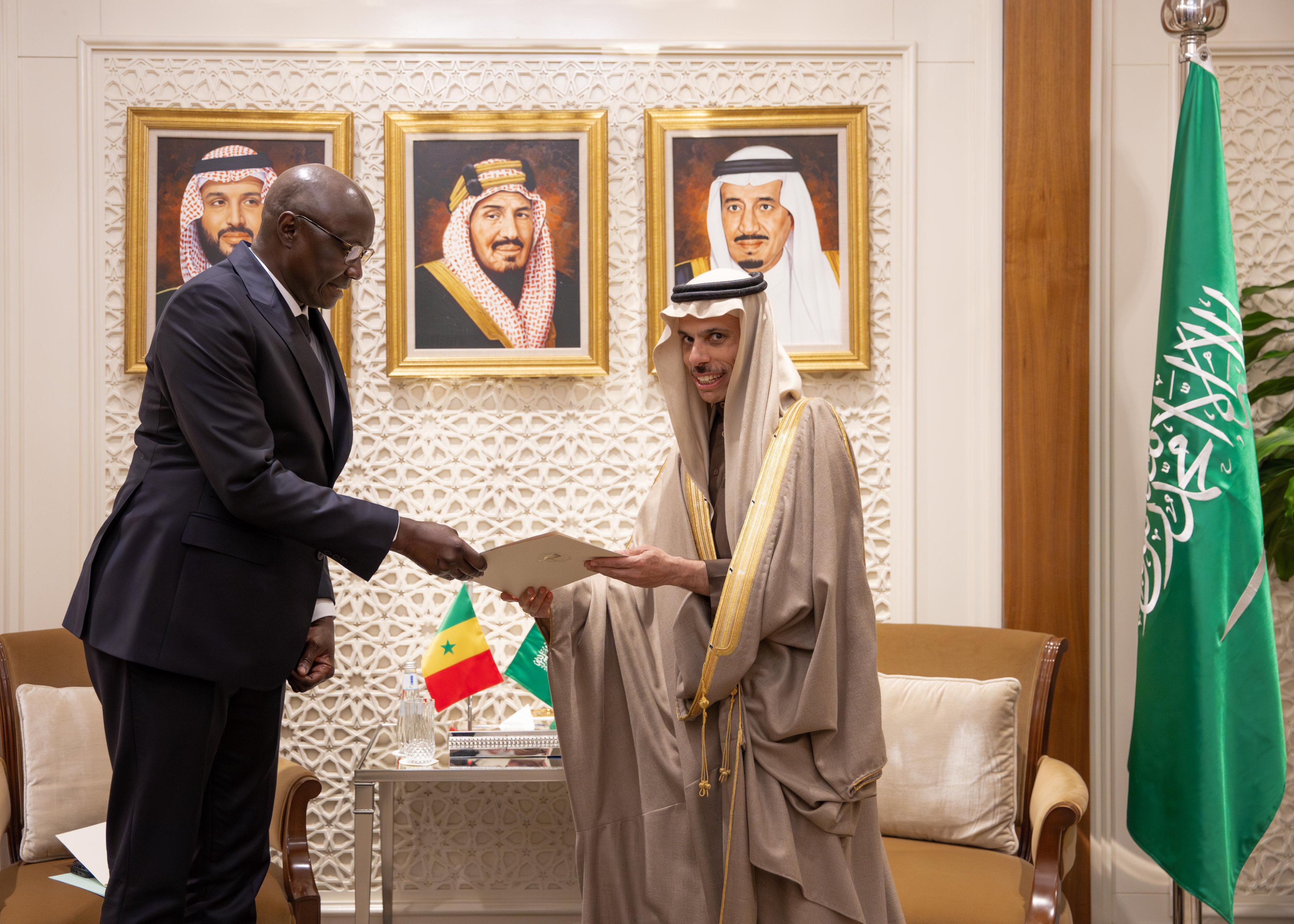 Message was received by the Kingdom’s Foreign Minister Prince Faisal bin Farhan during a meeting with Senegal’s Minister of Armed Forces Gen. Birame Diop in Riyadh. (SPA)